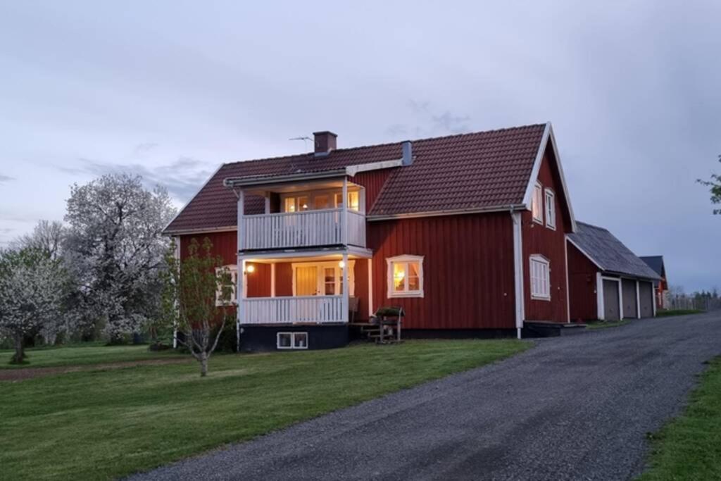 Lantligt hus på Knohult Villa Aneby Exteriör bild